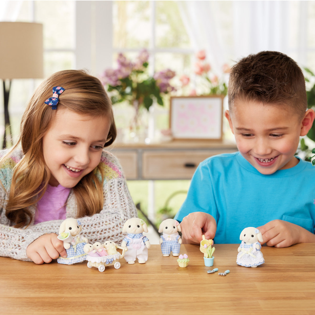 Calico Critters - Flora Rabbit Family