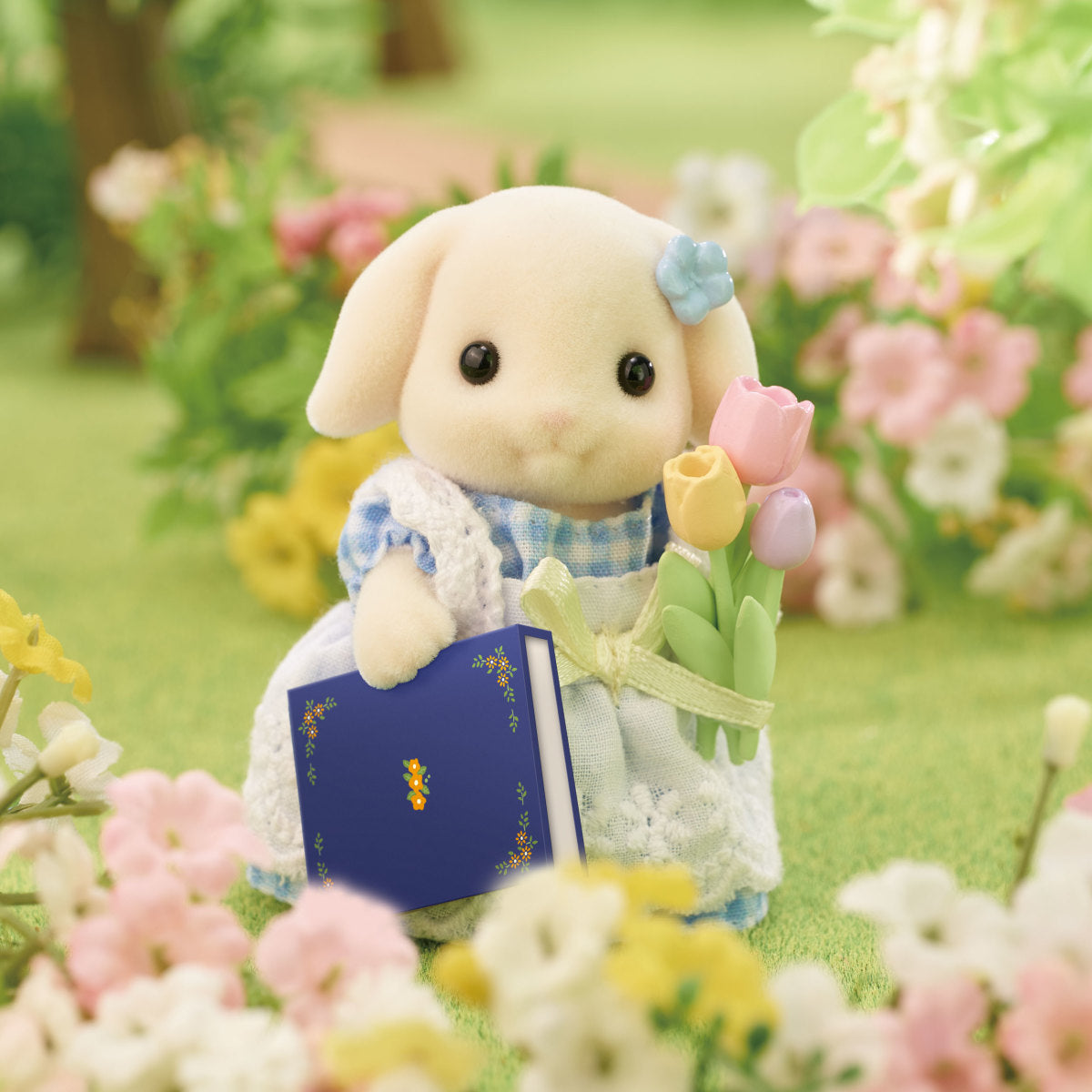 Calico Critters - Flora Rabbit Family