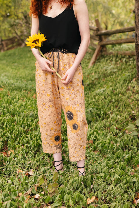 Milk & Honey Boho Linen Cropped Pants - Bee Sunflower