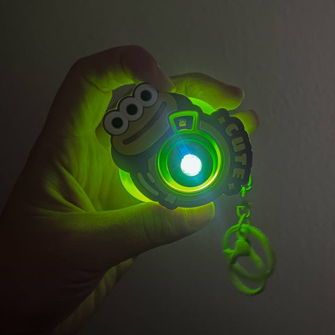 Keychain - Smiley Alien Projector