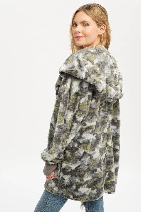 Hoodie - Camo Oversized Fur