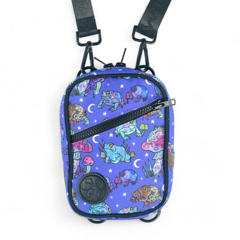 Snapshot Crossbody 2.0 - Grumpy Toads