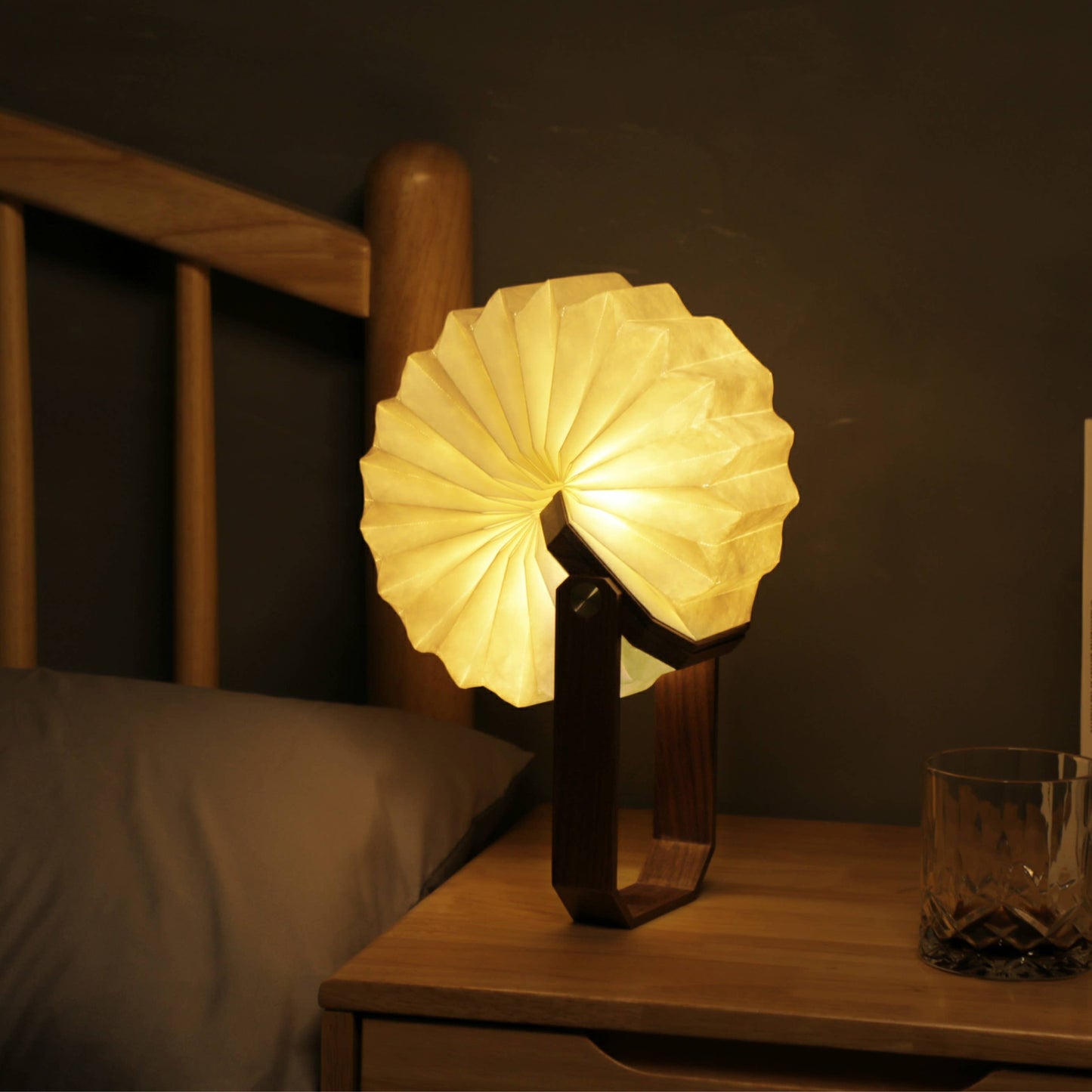 Lamp - Smart Origami Walnut