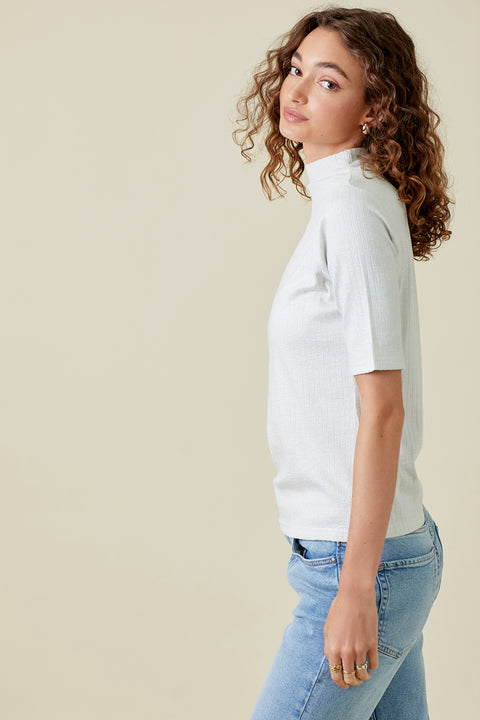 Top - Shiny Mock Neck Pearl