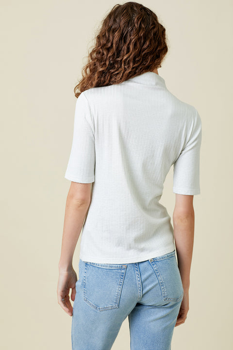 Top - Shiny Mock Neck Pearl