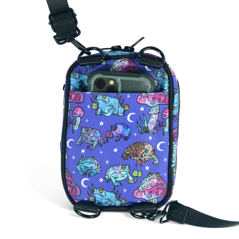 Snapshot Crossbody 2.0 - Grumpy Toads