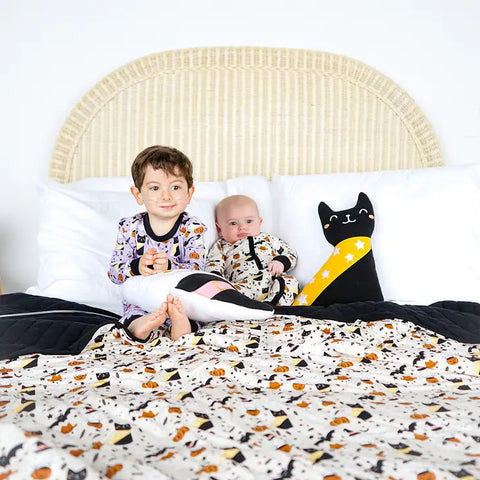 Bamboo Quilt (Twin) - Spooky Cute Beige