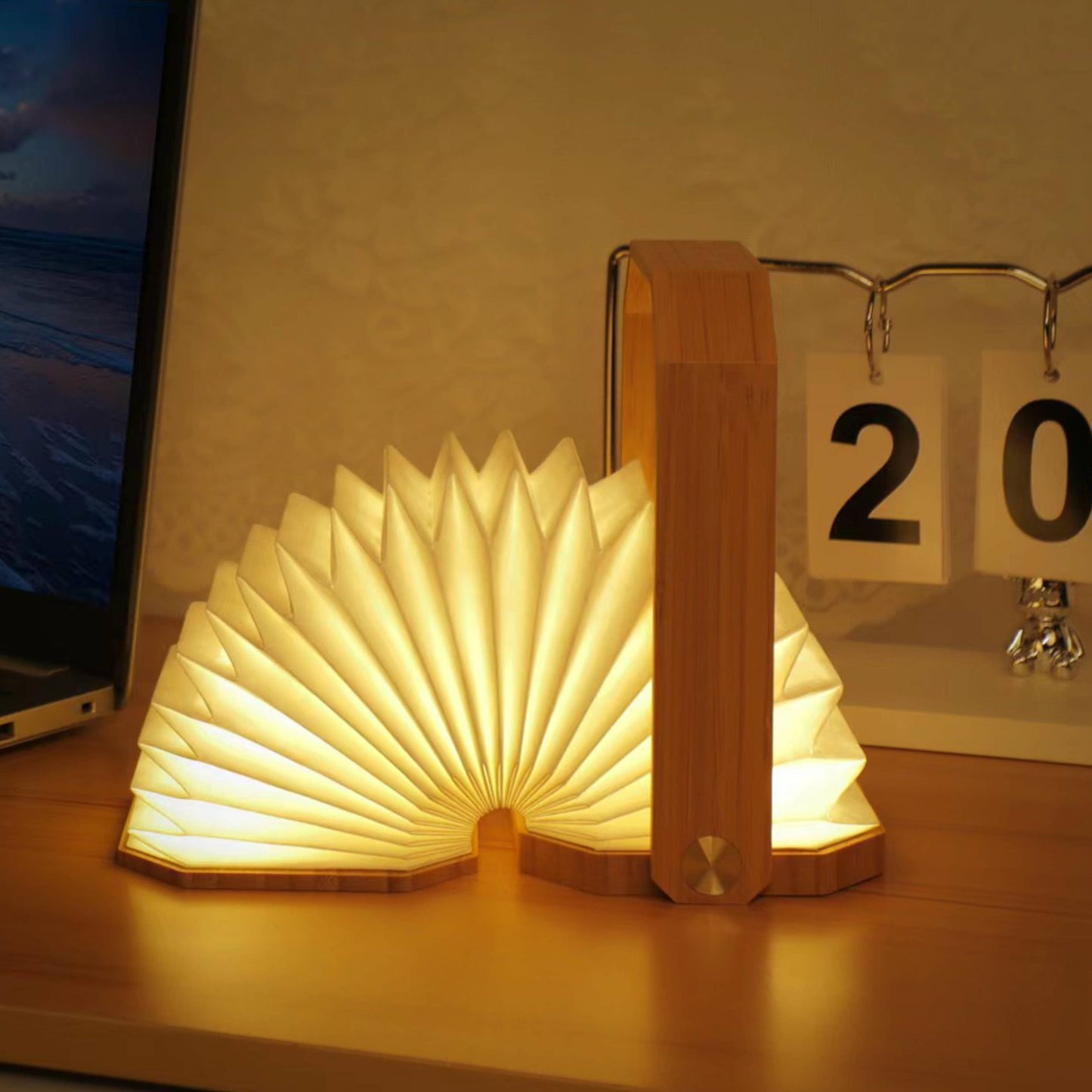 Lamp - Smart Origami Walnut