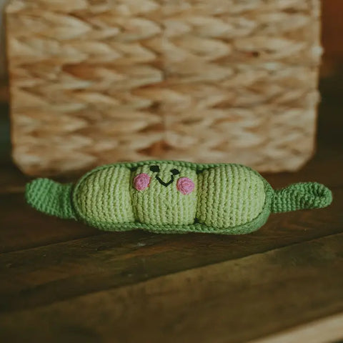 Yarn Rattle - Friendly Peapod