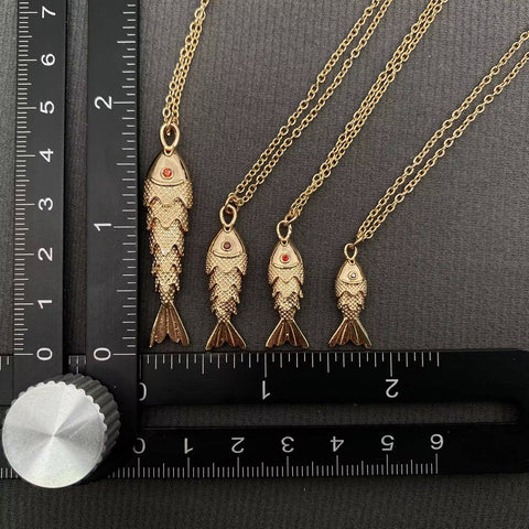 Necklace - Swinging Tail Fish (3 Scales)