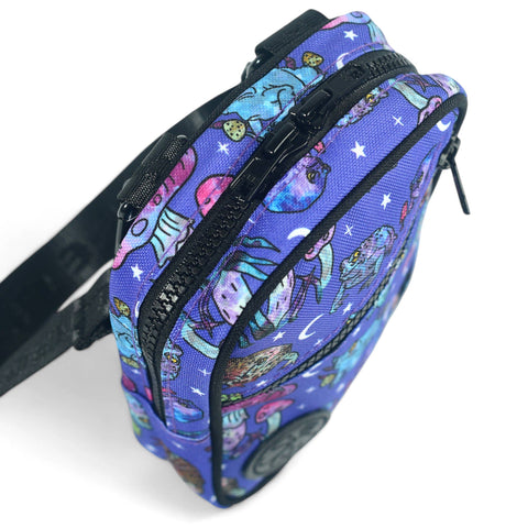 Snapshot Crossbody 2.0 - Grumpy Toads