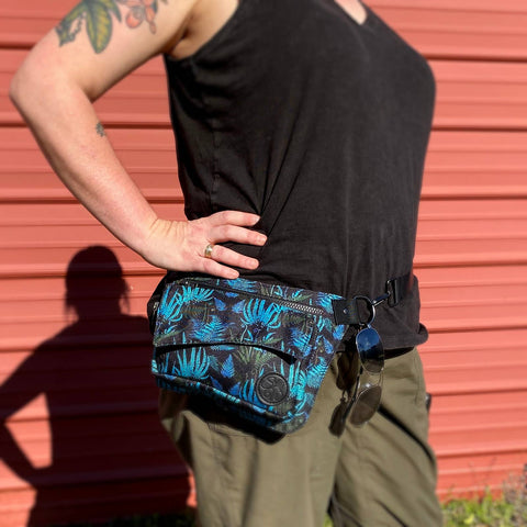 Hip Bag - Follow the Ferns