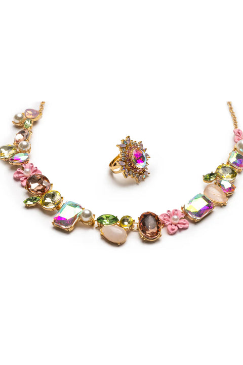 Vestirse: el conjunto de aretes y anillos Victoria