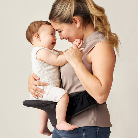 Hip Seat Carrier - Itzy Hold & Fold™
