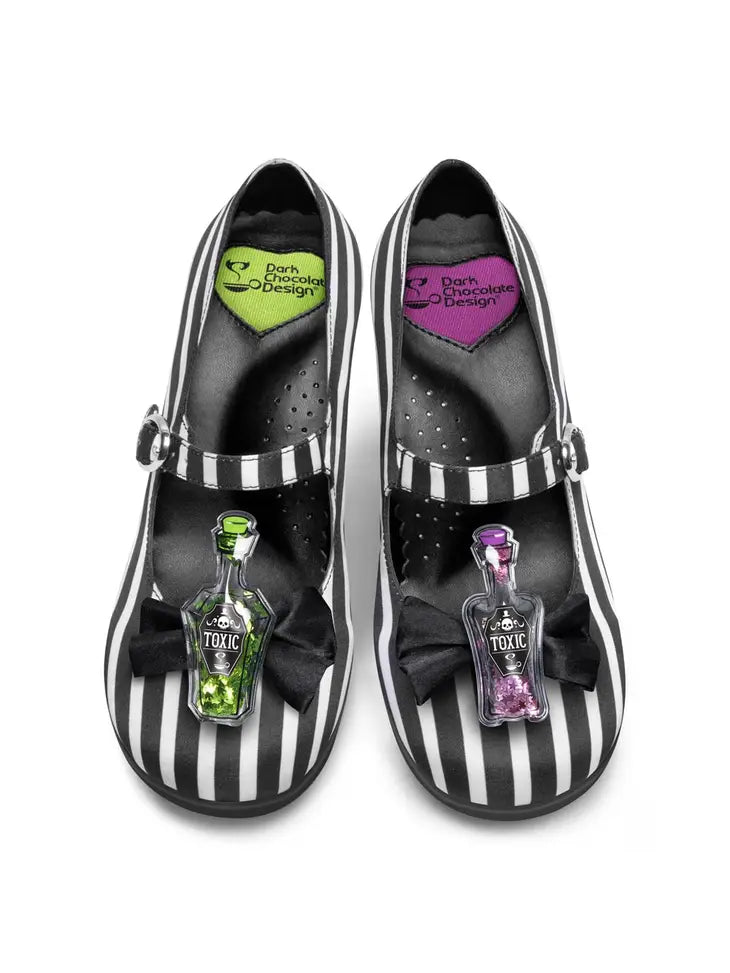 Women's Shoe - Chocolaticas® Mid Heels Venom Mary Jane Pump
