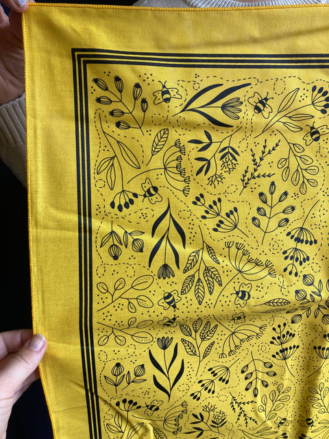 Bandana - Bee