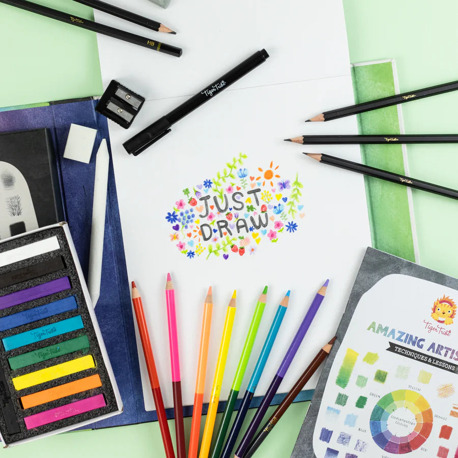 Activity Book - Amazing Artist Kit