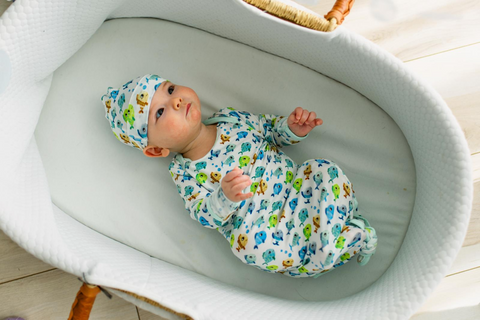 Knotted Layette Gown & Hat Set - Natural Fishies