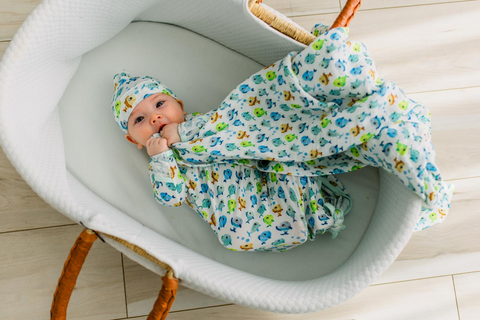 Knotted Layette Gown & Hat Set - Natural Fishies