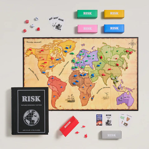 Game - Risk Vintage Bookshelf Edition