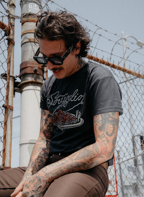 Tee (Unisex) - Strugglin