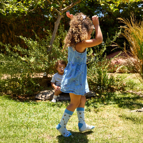 Kids Socks that Protect Bees - Blue