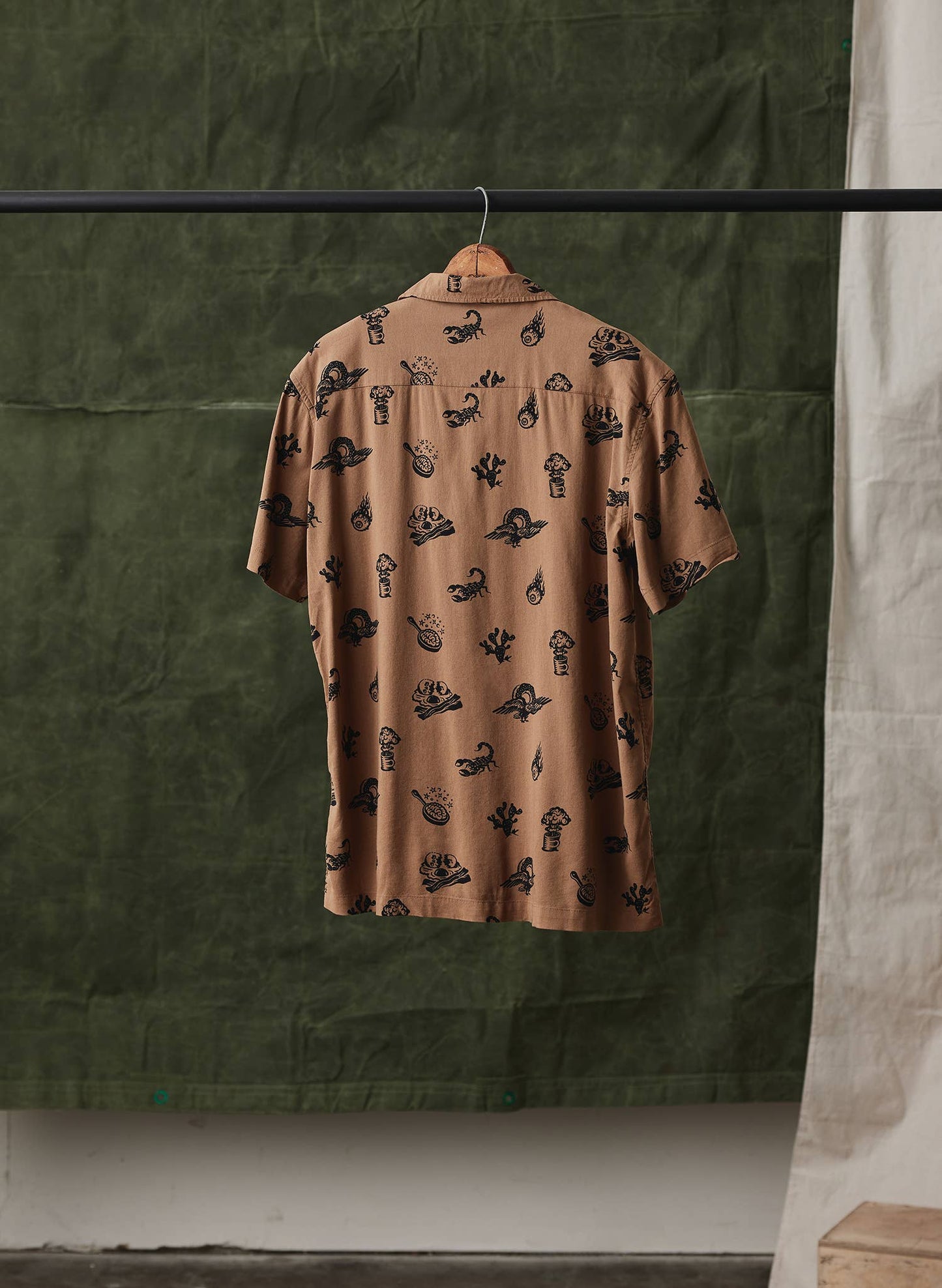 Button-Up Shirt (Mens) - Brain Fried Desert