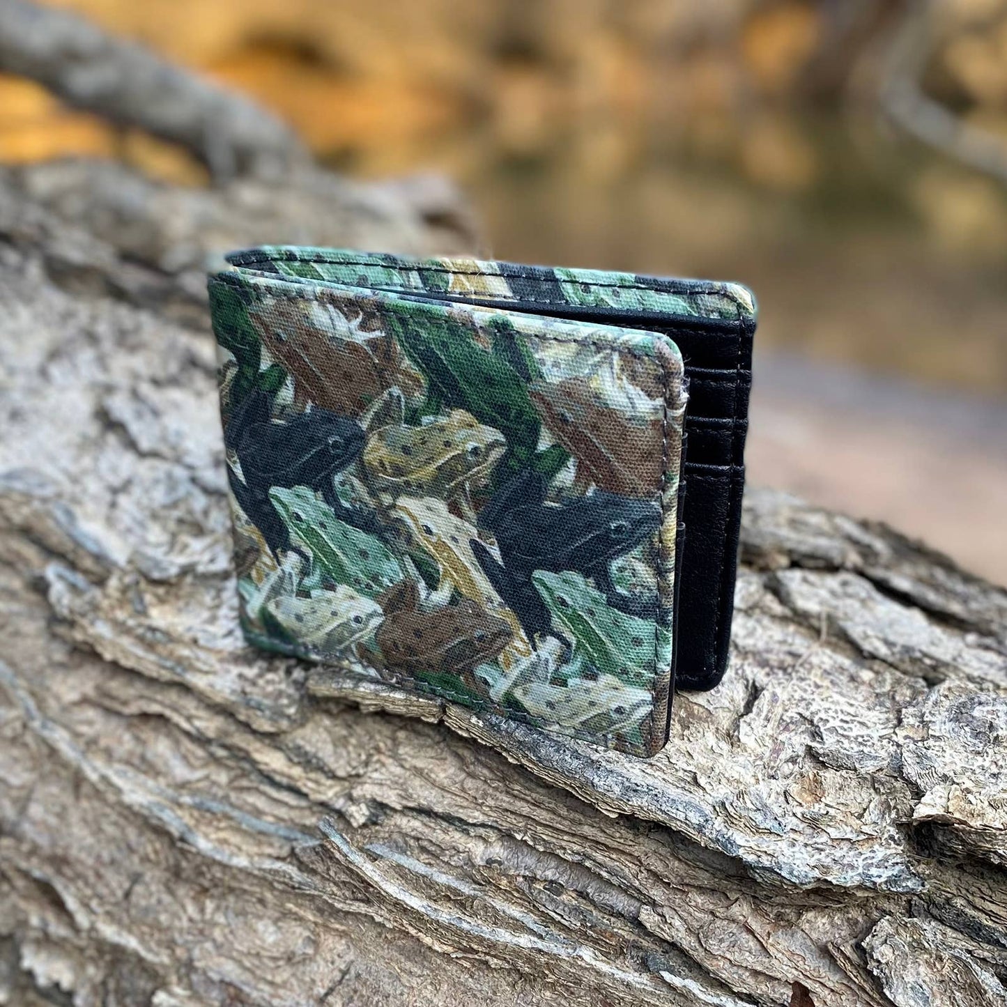 Bifold Wallet - Camoufrogs