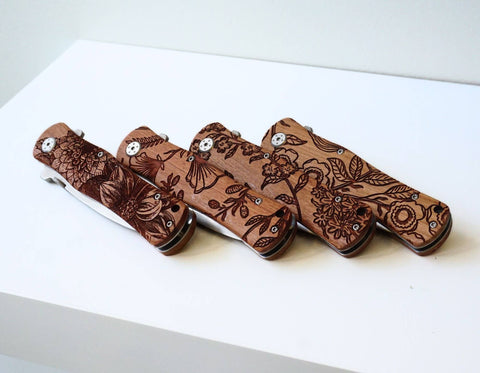 Pocket Knife - Floral Engraved Rosewood