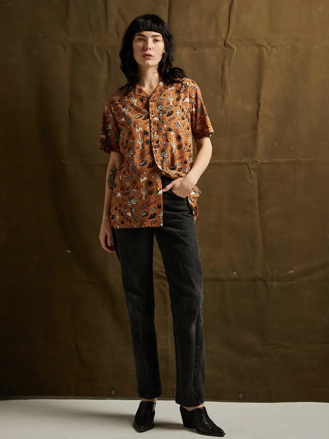 Casual Button-Up Shirt (Women's) - Raise Hell Eat Tacos
