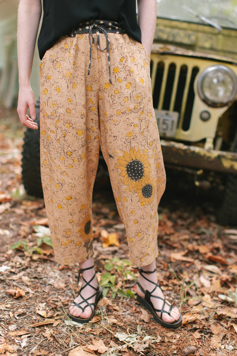 Milk & Honey Boho Linen Cropped Pants - Bee Sunflower