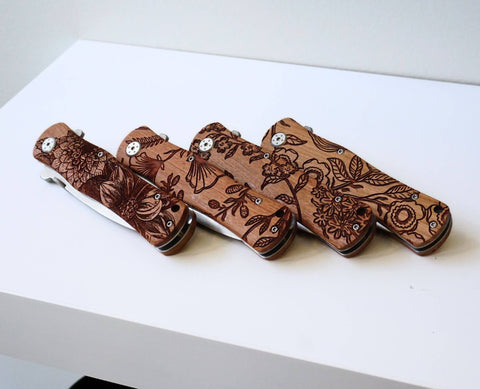 Pocket Knife - Floral Engraved Rosewood