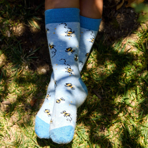 Kids Socks that Protect Bees - Blue