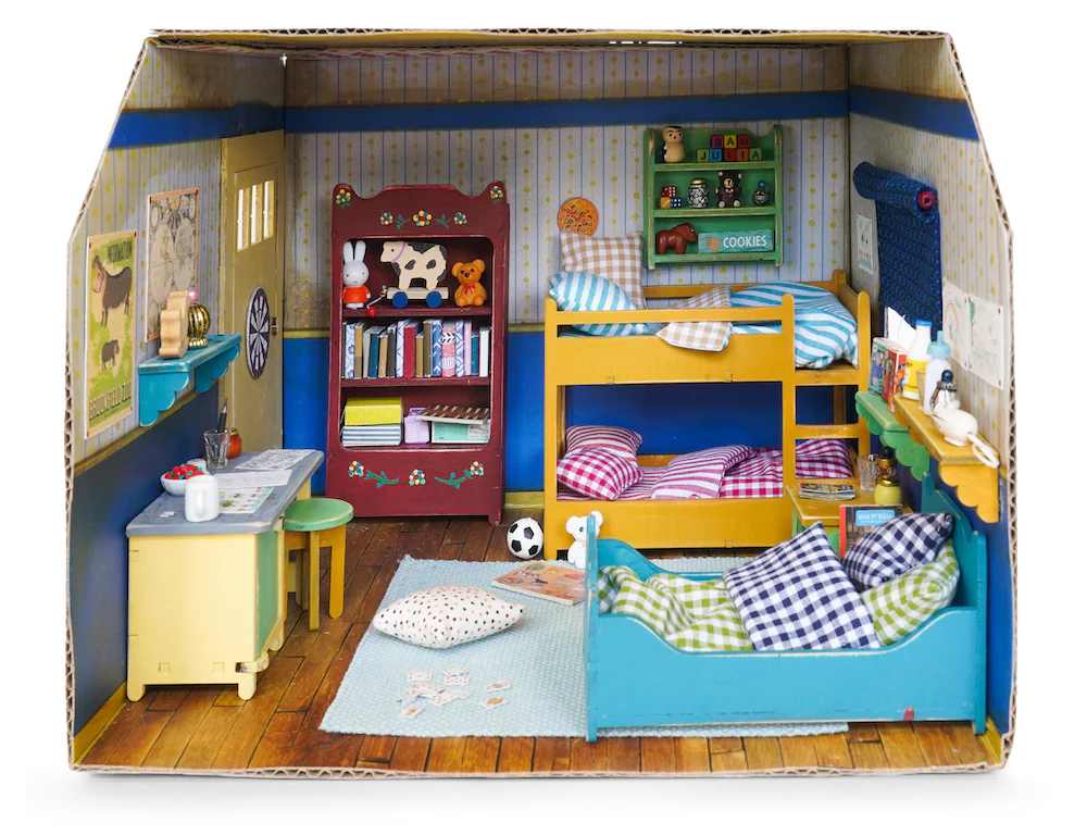 Play Set - Sam & Julia: Kid's Room Furniture Kit