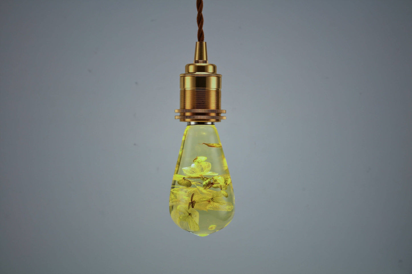 Resin Light Blub (LED) - White Hydrangea