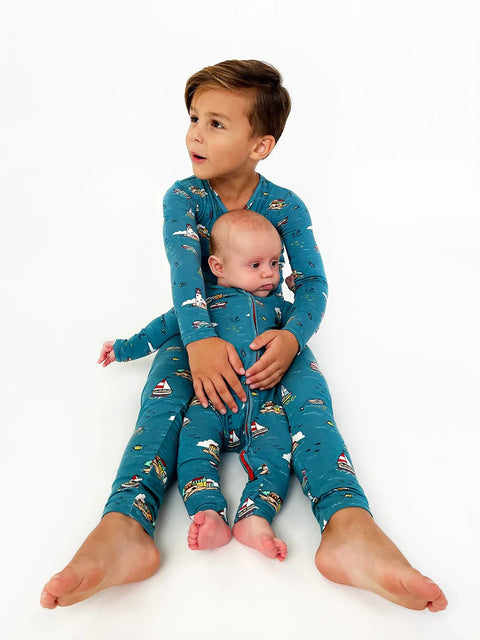 2 Piece Pajamas (Long Sleeve) - Lighthouses