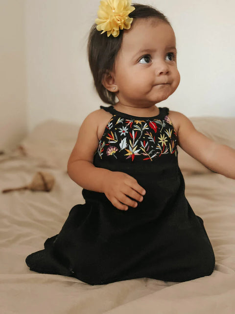 Vestido Twirl (Bolsillos) - Bordado Floral Negro